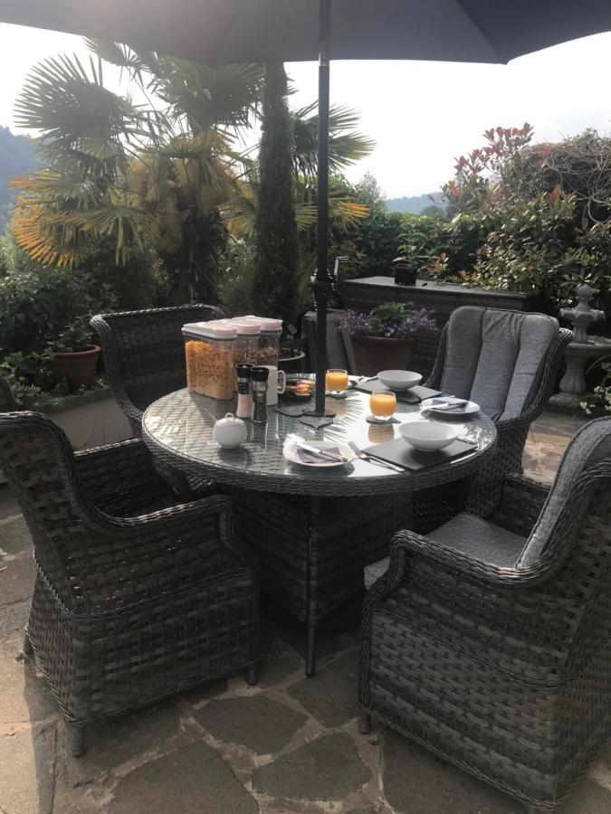 Highview Bed And Breakfast Nailsworth Exterior photo